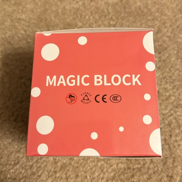 DUZ Magic Block: Ultraman - Picture 3 of 3